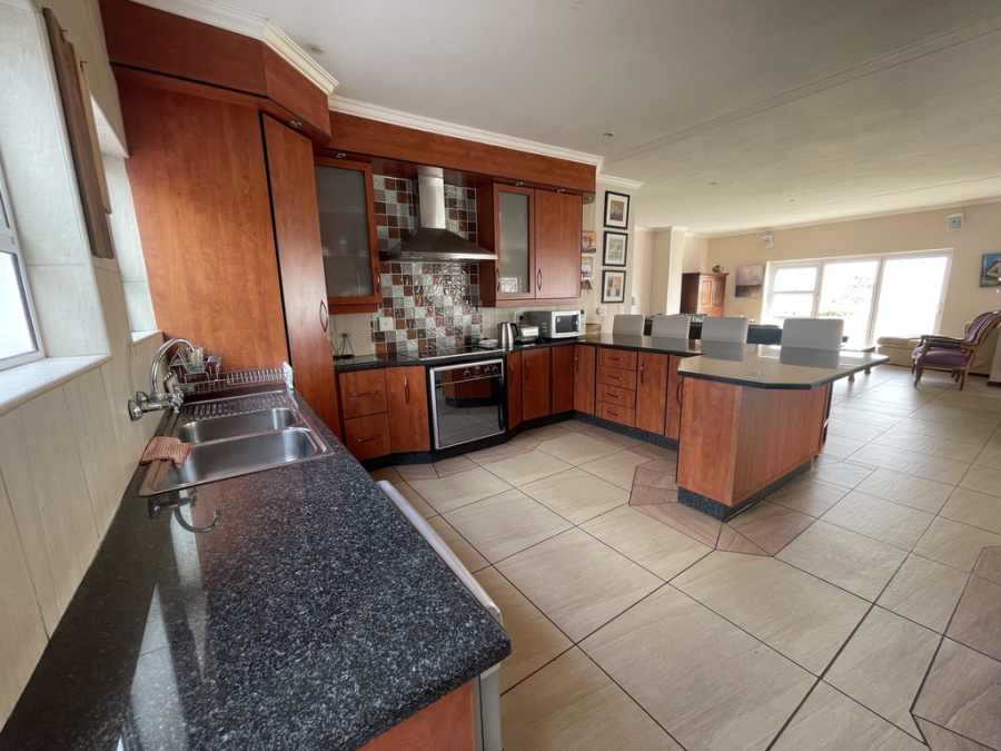 4 Bedroom Property for Sale in Metsimaholo Free State